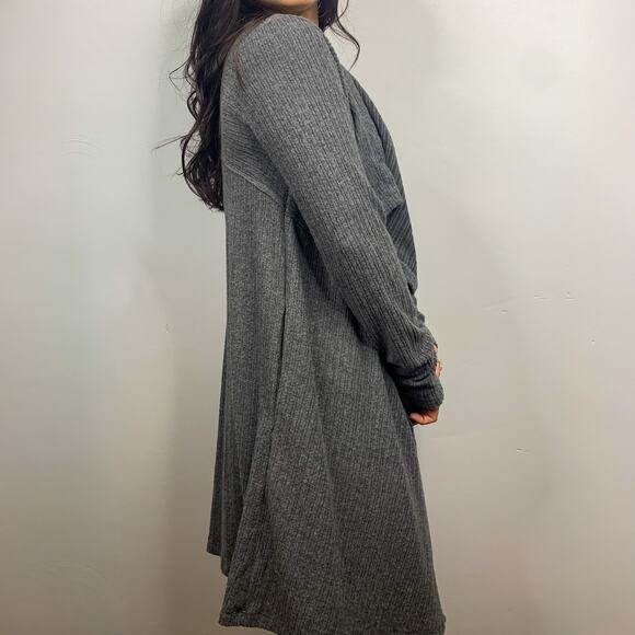H by Bordeaux Gray Asymmetrical Long Cardigan - Picture 2 of 9